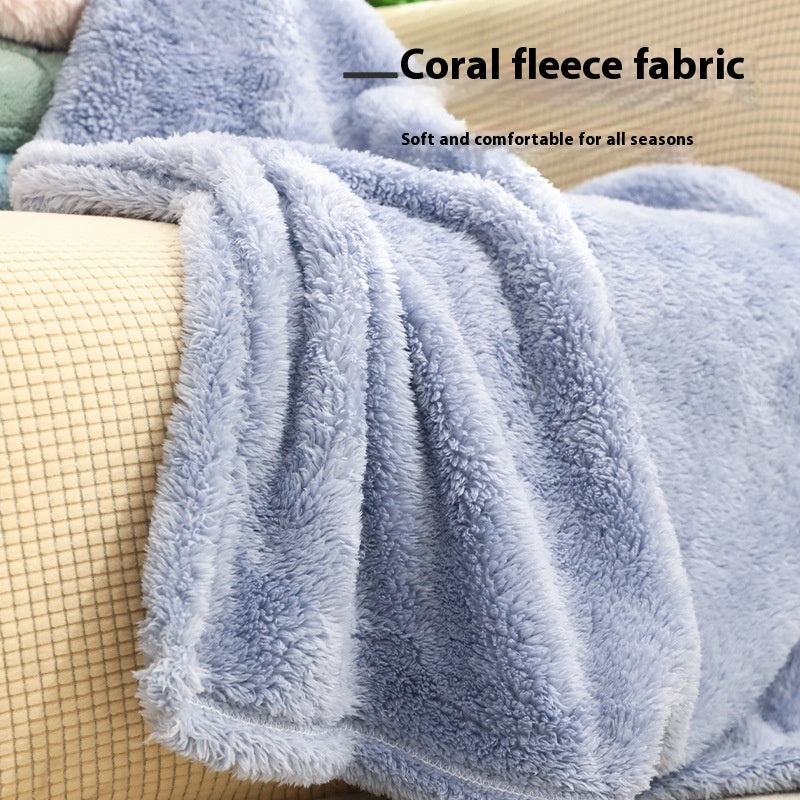 Experience the Cozy Comfort of Our Pet Blanket Sleep Warm Pet Bed