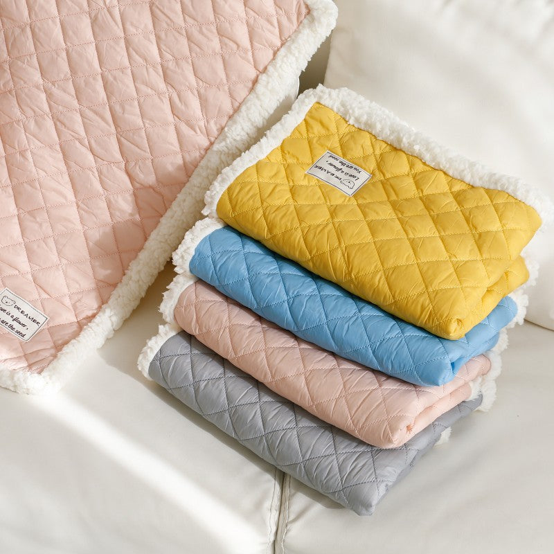 Cozy Comfort: The Ultimate Pet Pad Warm Terry Pet Blanket